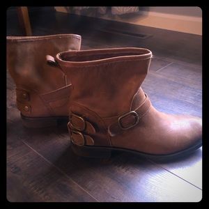 Lucky Brand ankle boot 8.5